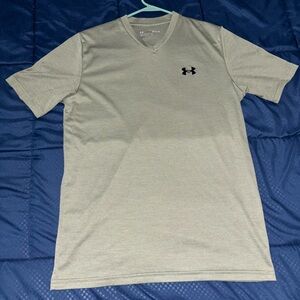 Under Armour T-shirt small green